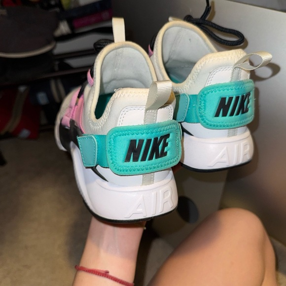 Women’s Nike Air Huarache - Picture 5 of 13